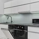 Odra Tower With Free Garage By Renters Appartamento *