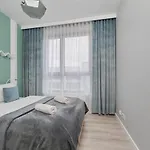 Odra Tower With Free Garage By Renters Appartamento *
