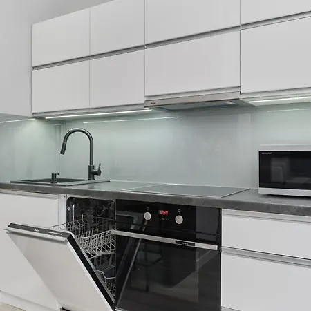 Odra Tower With Free Garage By Renters Apartamento *