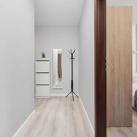 Odra Tower With Free Garage By Renters Apartment