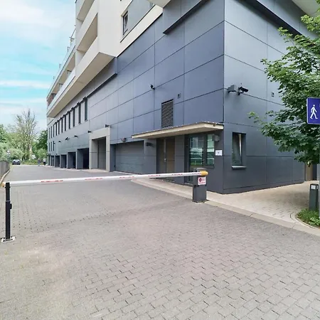Apartment Odra Tower With Free Garage By Renters Wroclaw