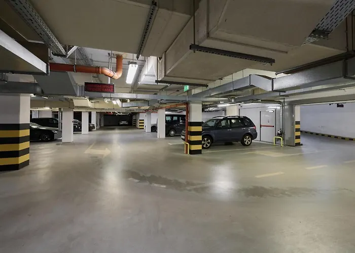 Odra Tower With Free Garage By Renters Breslavia